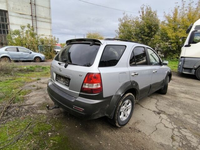 Сірий Кіа Соренто, об'ємом двигуна 2.5 л та пробігом 350 тис. км за 3500 $, фото 2 на Automoto.ua