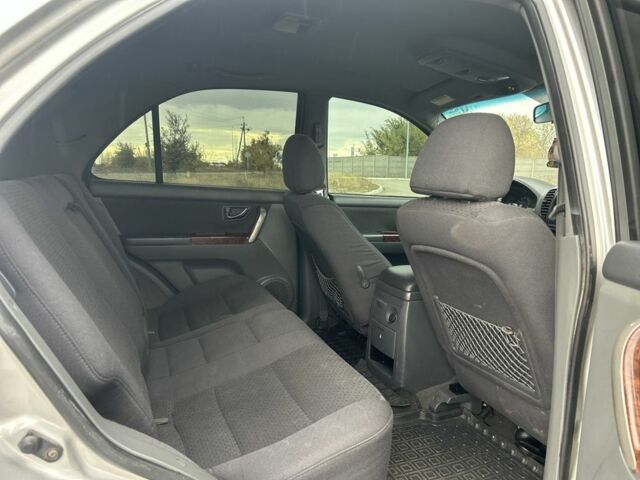 Серый Киа Соренто, объемом двигателя 2.5 л и пробегом 219 тыс. км за 4450 $, фото 10 на Automoto.ua