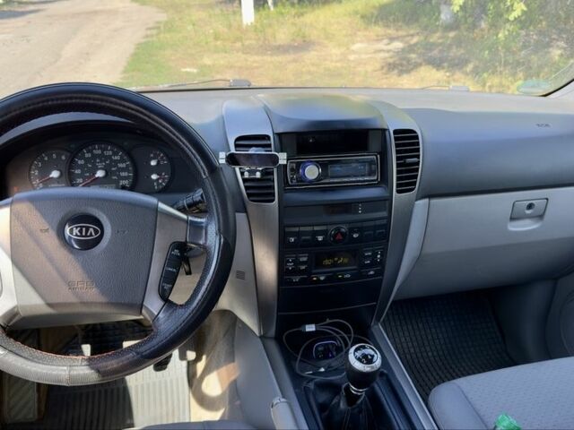 Сірий Кіа Соренто, об'ємом двигуна 2.5 л та пробігом 304 тис. км за 3818 $, фото 5 на Automoto.ua