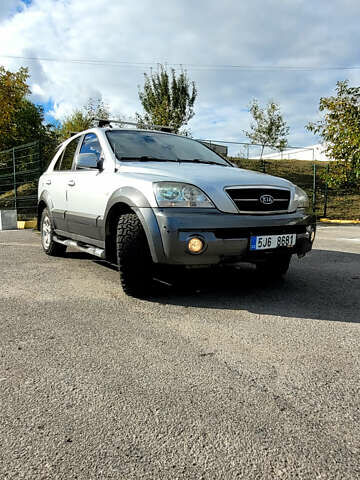 Киа Соренто 2005 в Ужгороде на Automoto.ua Серый Киа Соренто, объемом двигателя 2.5 л и пробегом 285 тыс. км за 3000 $, фото 4 на Automoto.ua