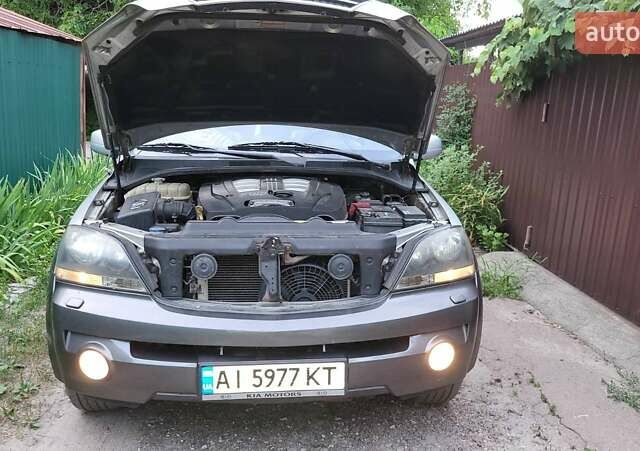 Сірий Кіа Соренто, об'ємом двигуна 2.5 л та пробігом 283 тис. км за 8150 $, фото 20 на Automoto.ua