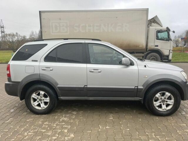 Серый Киа Соренто, объемом двигателя 2.4 л и пробегом 300 тыс. км за 4450 $, фото 4 на Automoto.ua