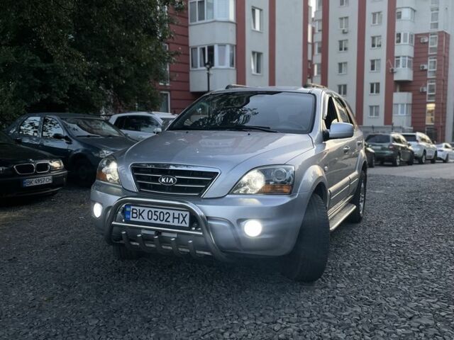 Сірий Кіа Соренто, об'ємом двигуна 2.5 л та пробігом 294 тис. км за 8999 $, фото 1 на Automoto.ua