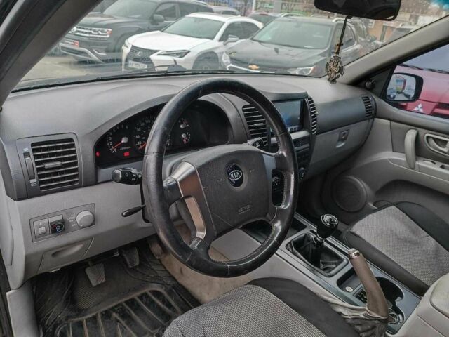 Сірий Кіа Соренто, об'ємом двигуна 2.4 л та пробігом 300 тис. км за 6480 $, фото 15 на Automoto.ua