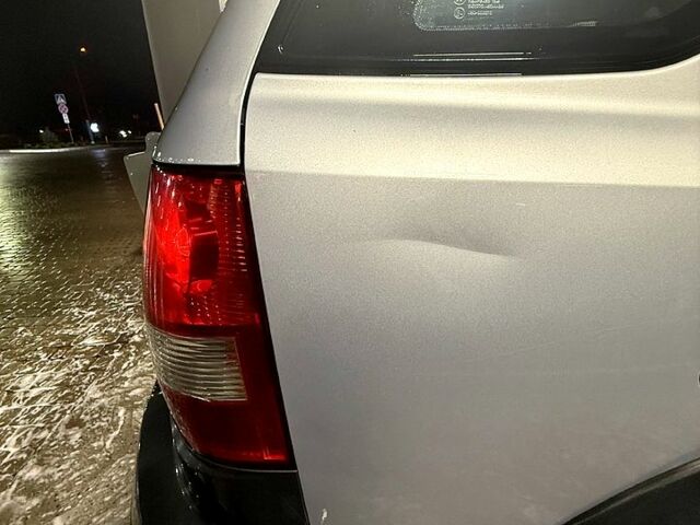 Сірий Кіа Соренто, об'ємом двигуна 2.5 л та пробігом 300 тис. км за 4000 $, фото 6 на Automoto.ua