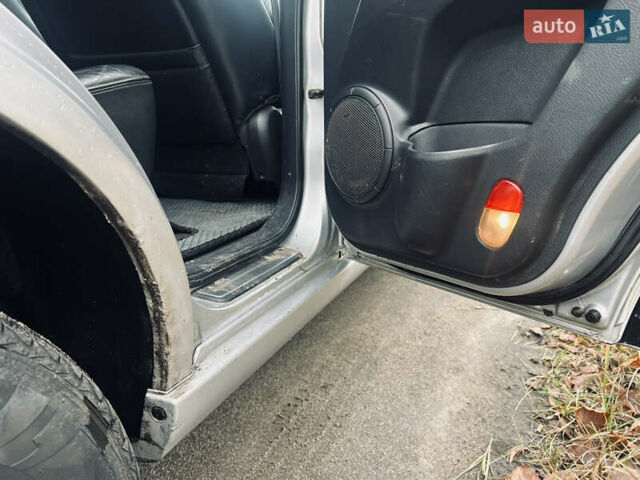 Серый Киа Соренто, объемом двигателя 2.5 л и пробегом 343 тыс. км за 6499 $, фото 17 на Automoto.ua