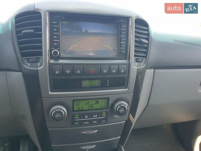 Сірий Кіа Соренто, об'ємом двигуна 2.5 л та пробігом 228 тис. км за 7100 $, фото 10 на Automoto.ua