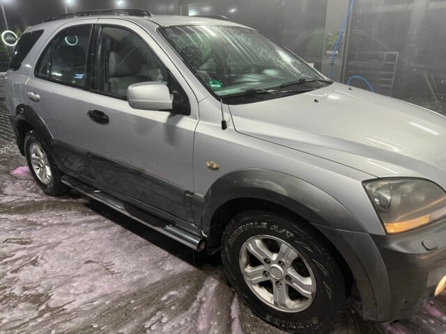 Серый Киа Соренто, объемом двигателя 0 л и пробегом 300 тыс. км за 4000 $, фото 3 на Automoto.ua