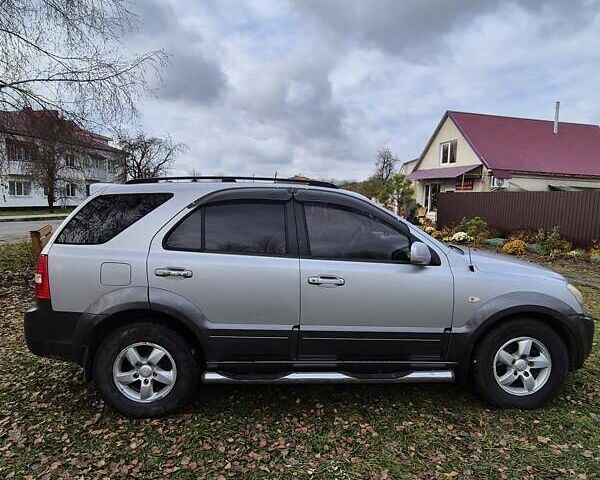 Серый Киа Соренто, объемом двигателя 2.5 л и пробегом 270 тыс. км за 6500 $, фото 3 на Automoto.ua