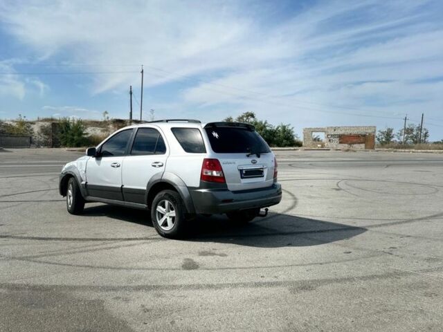 Серый Киа Соренто, объемом двигателя 2.5 л и пробегом 250 тыс. км за 3306 $, фото 1 на Automoto.ua