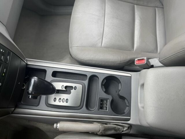 Серый Киа Соренто, объемом двигателя 2.5 л и пробегом 220 тыс. км за 5200 $, фото 5 на Automoto.ua