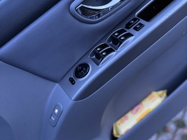 Сірий Кіа Соренто, об'ємом двигуна 2.5 л та пробігом 150 тис. км за 3800 $, фото 10 на Automoto.ua