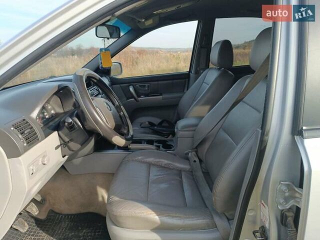 Серый Киа Соренто, объемом двигателя 2.5 л и пробегом 300 тыс. км за 7500 $, фото 15 на Automoto.ua