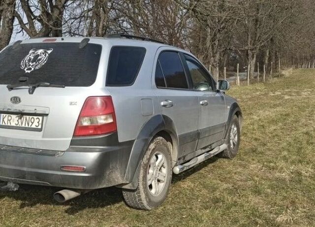 Серый Киа Соренто, объемом двигателя 2.5 л и пробегом 288 тыс. км за 3900 $, фото 4 на Automoto.ua