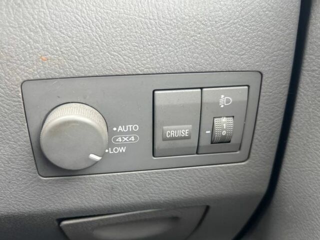 Кіа Соренто 2006 у Изюме на Automoto.ua Сірий Кіа Соренто, об'ємом двигуна 2.5 л та пробігом 228 тис. км за 3500 $, фото 3 на Automoto.ua