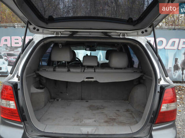 Серый Киа Соренто, объемом двигателя 2.5 л и пробегом 129 тыс. км за 7700 $, фото 22 на Automoto.ua