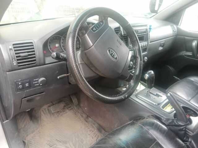 Киа Соренто 2006 в Кривом Роге на Automoto.ua Серый Киа Соренто, объемом двигателя 2.5 л и пробегом 300 тыс. км за 4300 $, фото 9 на Automoto.ua