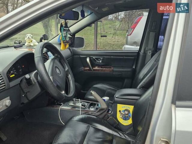 Серый Киа Соренто, объемом двигателя 2.5 л и пробегом 382 тыс. км за 5500 $, фото 1 на Automoto.ua