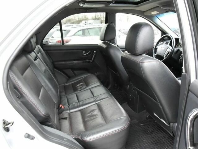 Сірий Кіа Соренто, об'ємом двигуна 2.5 л та пробігом 267 тис. км за 2300 $, фото 5 на Automoto.ua