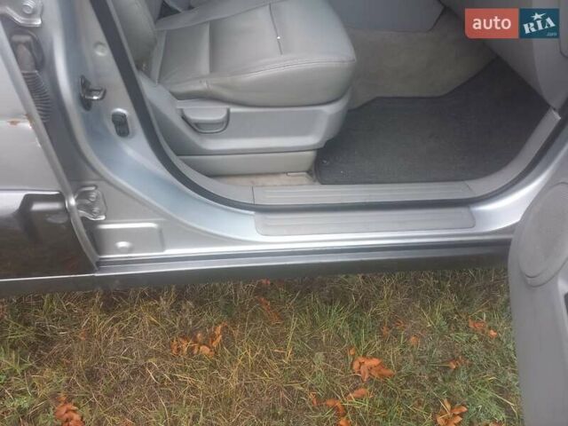 Сірий Кіа Соренто, об'ємом двигуна 2.5 л та пробігом 270 тис. км за 4400 $, фото 4 на Automoto.ua