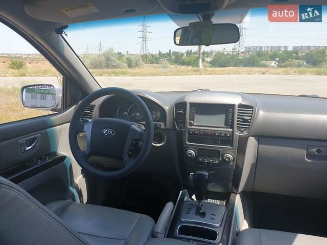 Сірий Кіа Соренто, об'ємом двигуна 2.5 л та пробігом 228 тис. км за 7100 $, фото 5 на Automoto.ua