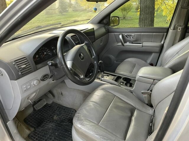 Сірий Кіа Соренто, об'ємом двигуна 2.5 л та пробігом 500 тис. км за 3600 $, фото 6 на Automoto.ua