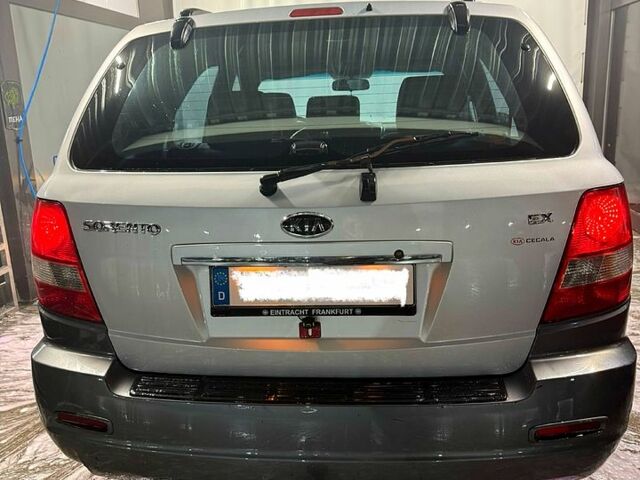 Сірий Кіа Соренто, об'ємом двигуна 2.5 л та пробігом 300 тис. км за 4000 $, фото 2 на Automoto.ua