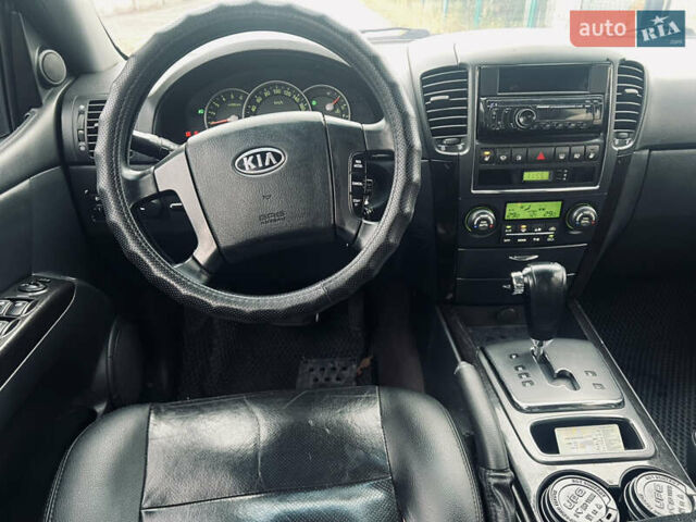 Серый Киа Соренто, объемом двигателя 2.5 л и пробегом 343 тыс. км за 6499 $, фото 10 на Automoto.ua