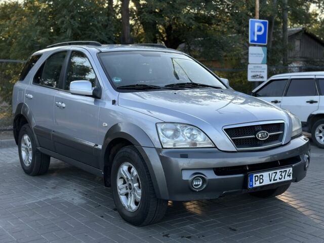 Сірий Кіа Соренто, об'ємом двигуна 2.5 л та пробігом 200 тис. км за 4700 $, фото 2 на Automoto.ua