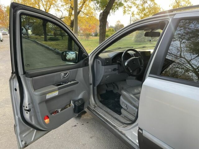 Сірий Кіа Соренто, об'ємом двигуна 2.5 л та пробігом 500 тис. км за 3600 $, фото 11 на Automoto.ua