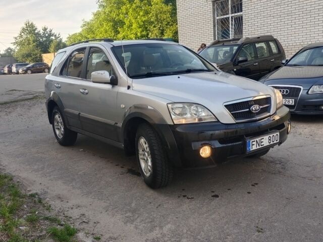 Серый Киа Соренто, объемом двигателя 0 л и пробегом 195 тыс. км за 3950 $, фото 1 на Automoto.ua