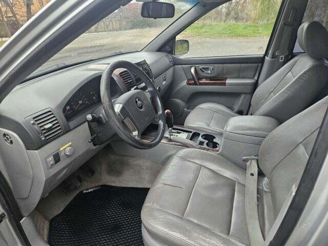 Серый Киа Соренто, объемом двигателя 0 л и пробегом 250 тыс. км за 4400 $, фото 8 на Automoto.ua