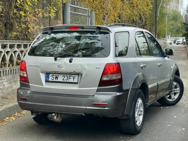 Сірий Кіа Соренто, об'ємом двигуна 2.5 л та пробігом 300 тис. км за 4150 $, фото 4 на Automoto.ua
