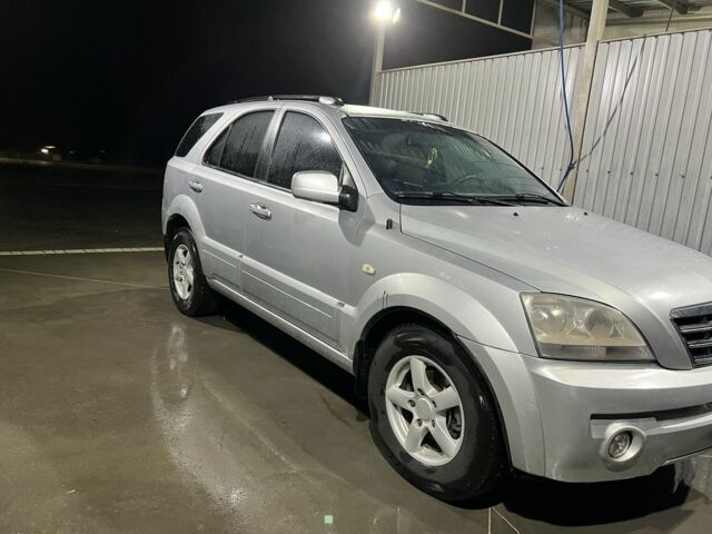 Серый Киа Соренто, объемом двигателя 2.5 л и пробегом 345 тыс. км за 6200 $, фото 3 на Automoto.ua