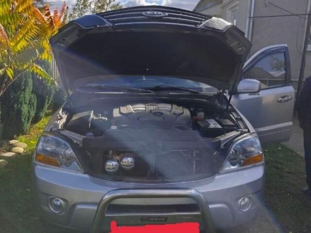 Киа Соренто 2006 в Ивано-Франковске на Automoto.ua Серый Киа Соренто, объемом двигателя 2.5 л и пробегом 172 тыс. км за 9360 $, фото 1 на Automoto.ua