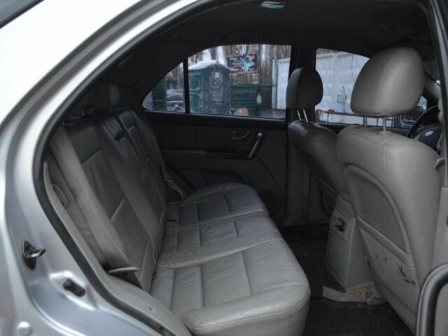 Сірий Кіа Соренто, об'ємом двигуна 2.5 л та пробігом 129 тис. км за 7700 $, фото 19 на Automoto.ua