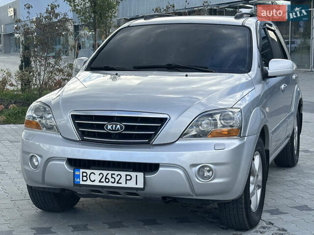 Серый Киа Соренто, объемом двигателя 2.5 л и пробегом 220 тыс. км за 8500 $, фото 2 на Automoto.ua