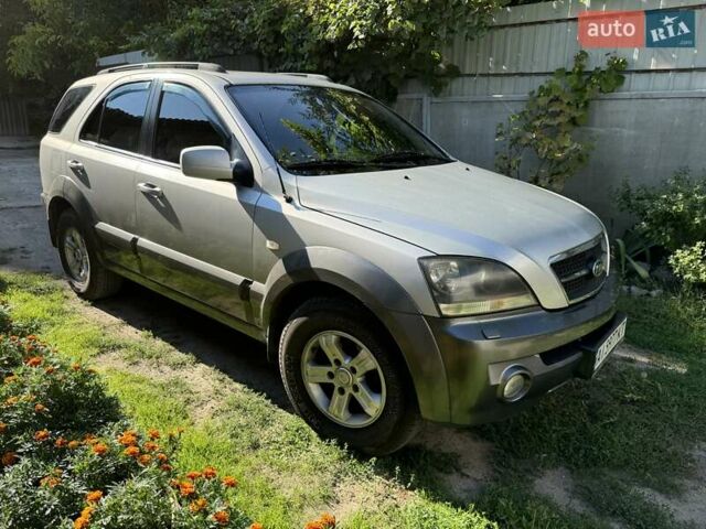 Сірий Кіа Соренто, об'ємом двигуна 2.5 л та пробігом 283 тис. км за 8150 $, фото 2 на Automoto.ua