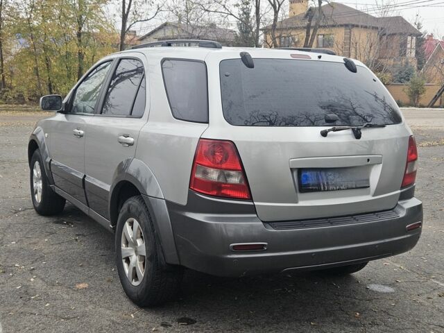 Серый Киа Соренто, объемом двигателя 0 л и пробегом 250 тыс. км за 4400 $, фото 5 на Automoto.ua