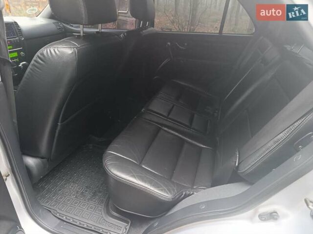 Серый Киа Соренто, объемом двигателя 2.5 л и пробегом 237 тыс. км за 8844 $, фото 40 на Automoto.ua