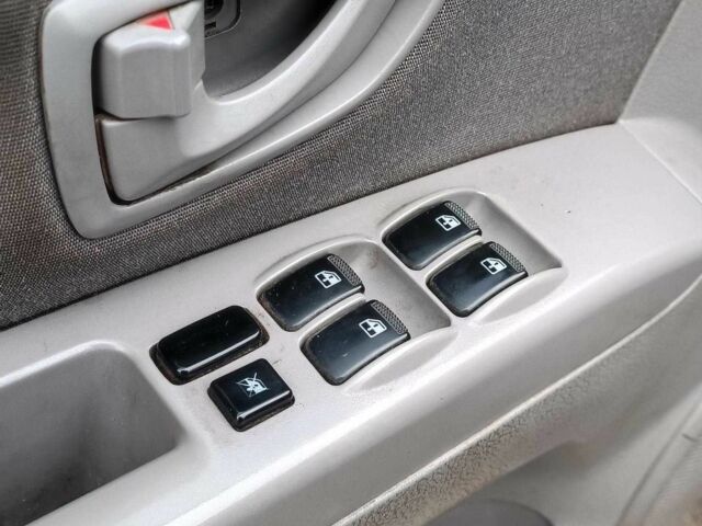 Сірий Кіа Соренто, об'ємом двигуна 2.4 л та пробігом 300 тис. км за 6480 $, фото 16 на Automoto.ua