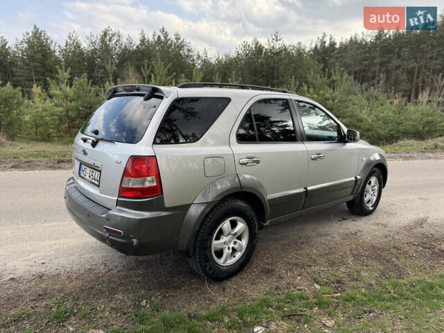 Сірий Кіа Соренто, об'ємом двигуна 2.5 л та пробігом 263 тис. км за 5250 $, фото 3 на Automoto.ua