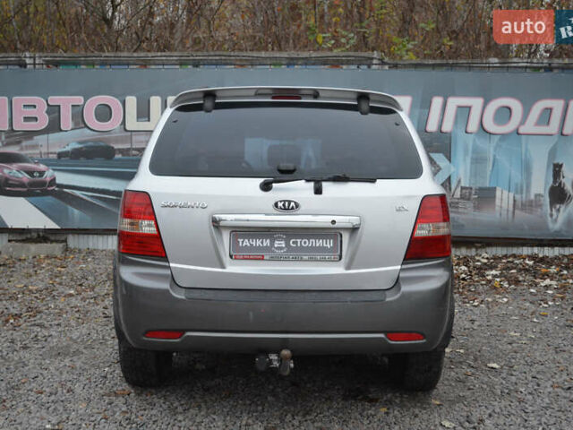 Серый Киа Соренто, объемом двигателя 2.5 л и пробегом 129 тыс. км за 7700 $, фото 2 на Automoto.ua