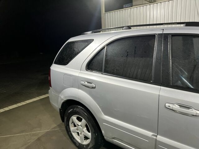 Серый Киа Соренто, объемом двигателя 2.5 л и пробегом 345 тыс. км за 6200 $, фото 5 на Automoto.ua