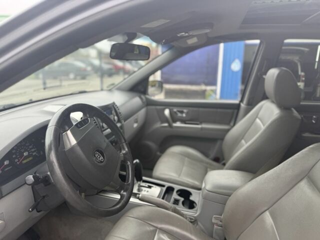 Серый Киа Соренто, объемом двигателя 2.5 л и пробегом 220 тыс. км за 5200 $, фото 16 на Automoto.ua