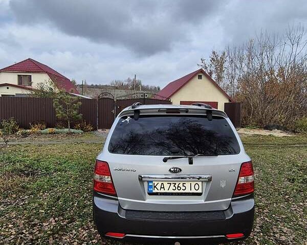 Серый Киа Соренто, объемом двигателя 2.5 л и пробегом 270 тыс. км за 6500 $, фото 2 на Automoto.ua
