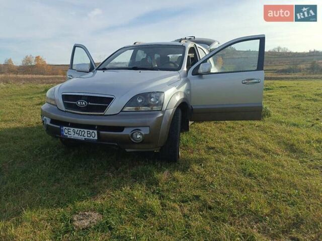 Серый Киа Соренто, объемом двигателя 2.5 л и пробегом 300 тыс. км за 7500 $, фото 4 на Automoto.ua