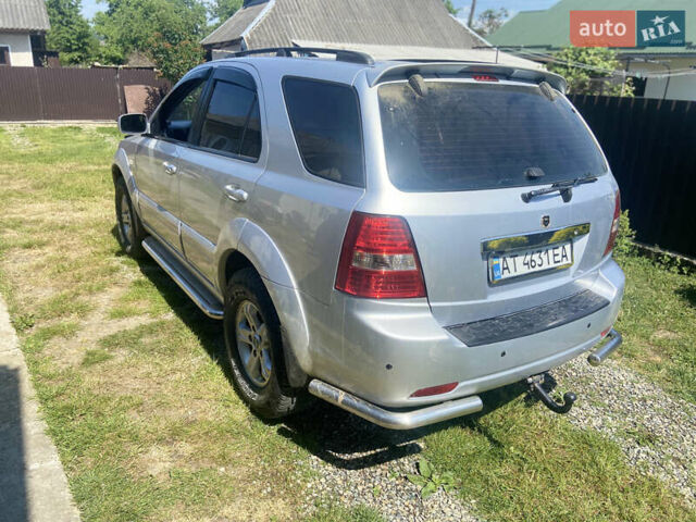 Серый Киа Соренто, объемом двигателя 2.5 л и пробегом 172 тыс. км за 9300 $, фото 4 на Automoto.ua