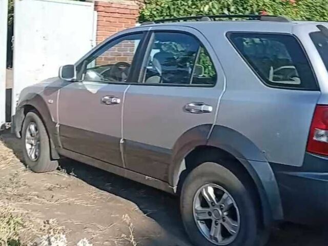 Серый Киа Соренто, объемом двигателя 2.5 л и пробегом 3 тыс. км за 3900 $, фото 3 на Automoto.ua