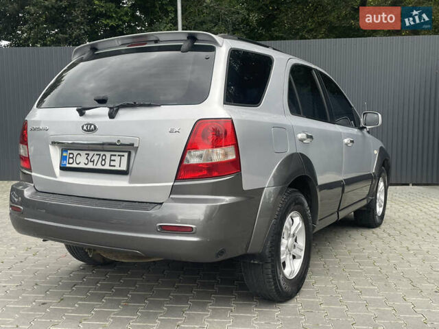 Сірий Кіа Соренто, об'ємом двигуна 3.5 л та пробігом 255 тис. км за 6750 $, фото 5 на Automoto.ua
